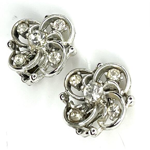 Vintage 1950s Signed Lisner Silver Crystal Rhinestone Flower CLIP ON EARRINGS 1" - Picture 2 of 5